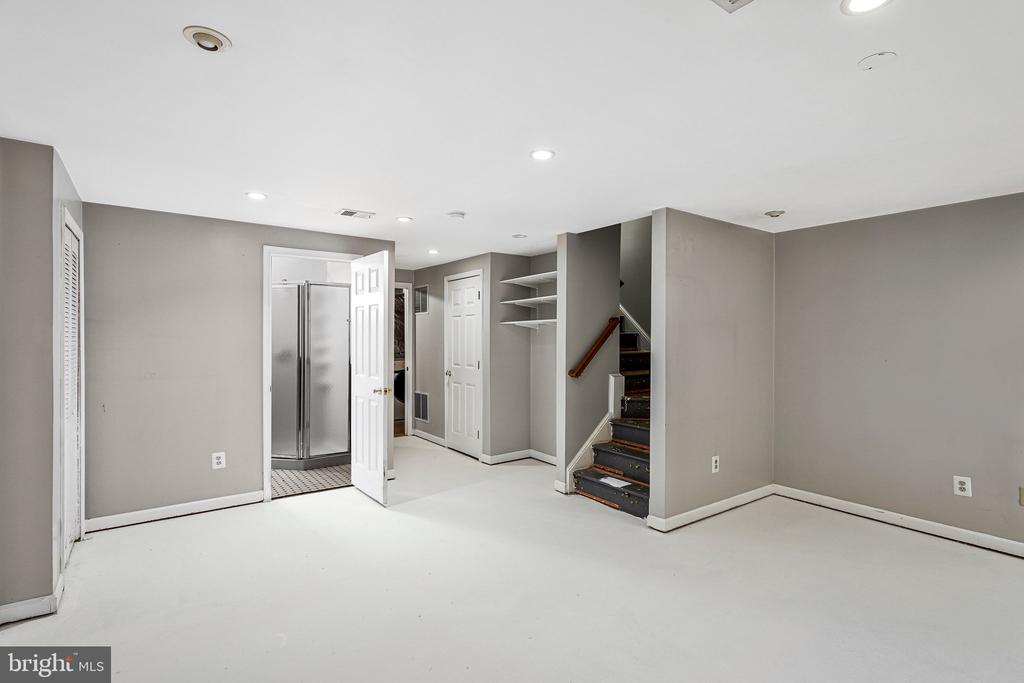 44052 ABERDEEN TERRACE