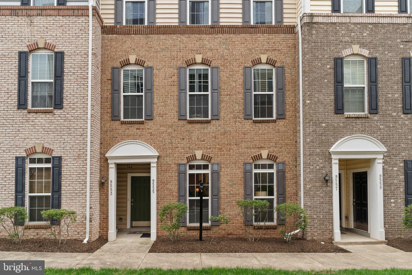 9555 Chancellorsville Ln #10e
