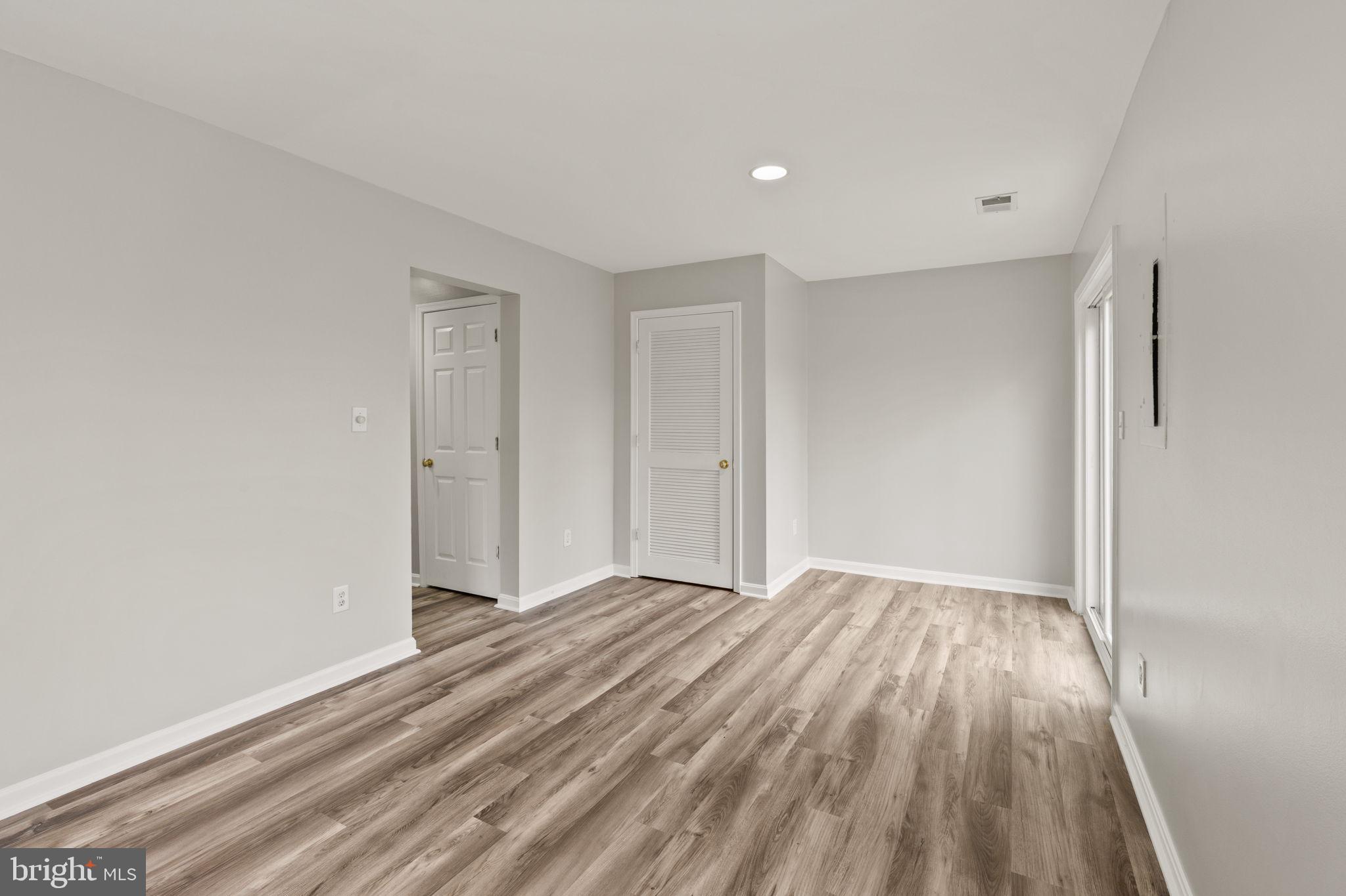 238 Kirby St