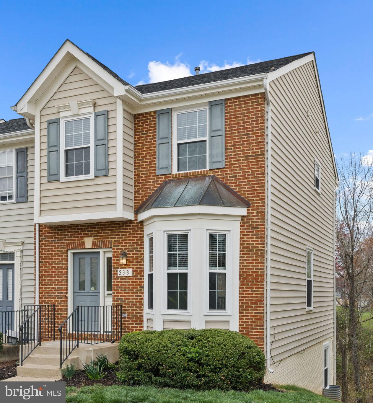 238 Kirby St