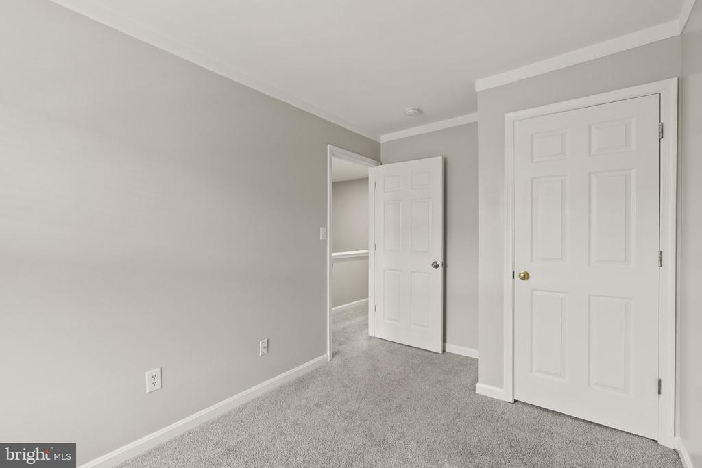 238 Kirby St