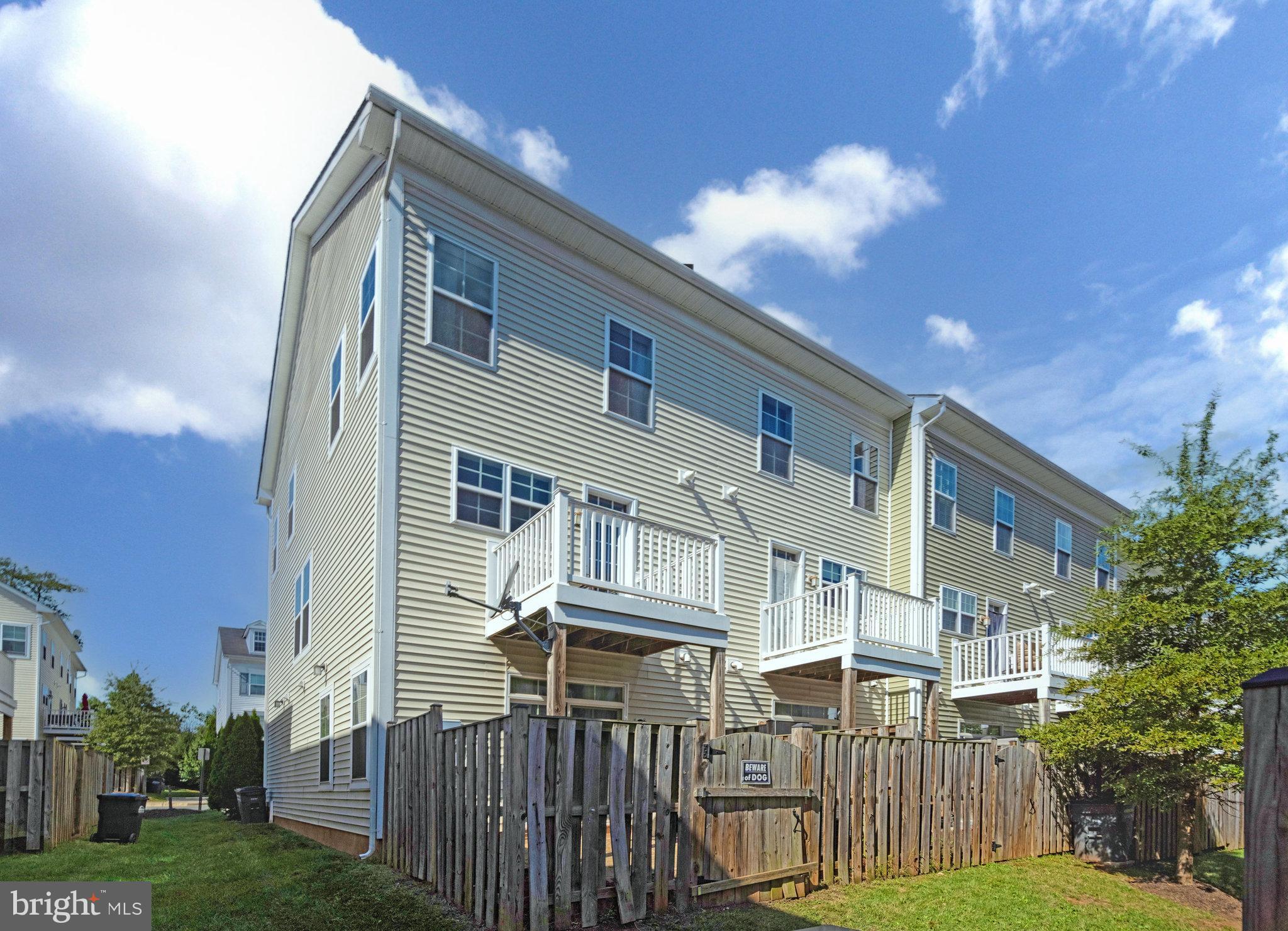 7479 Riding Meadow WAY