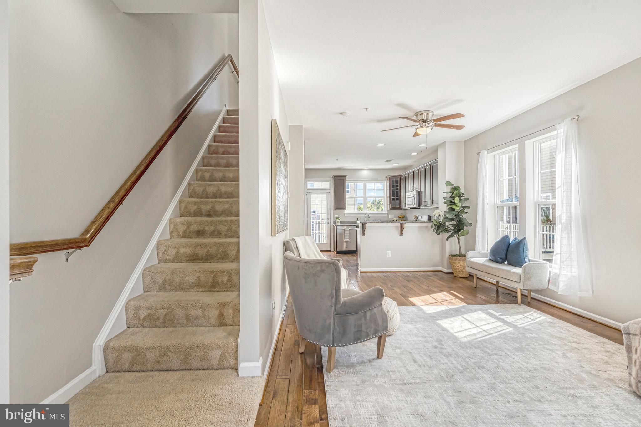 7479 Riding Meadow WAY