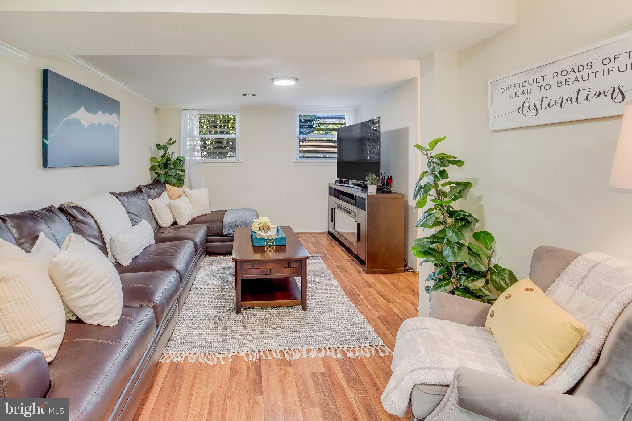 14019 Lindendale ROAD