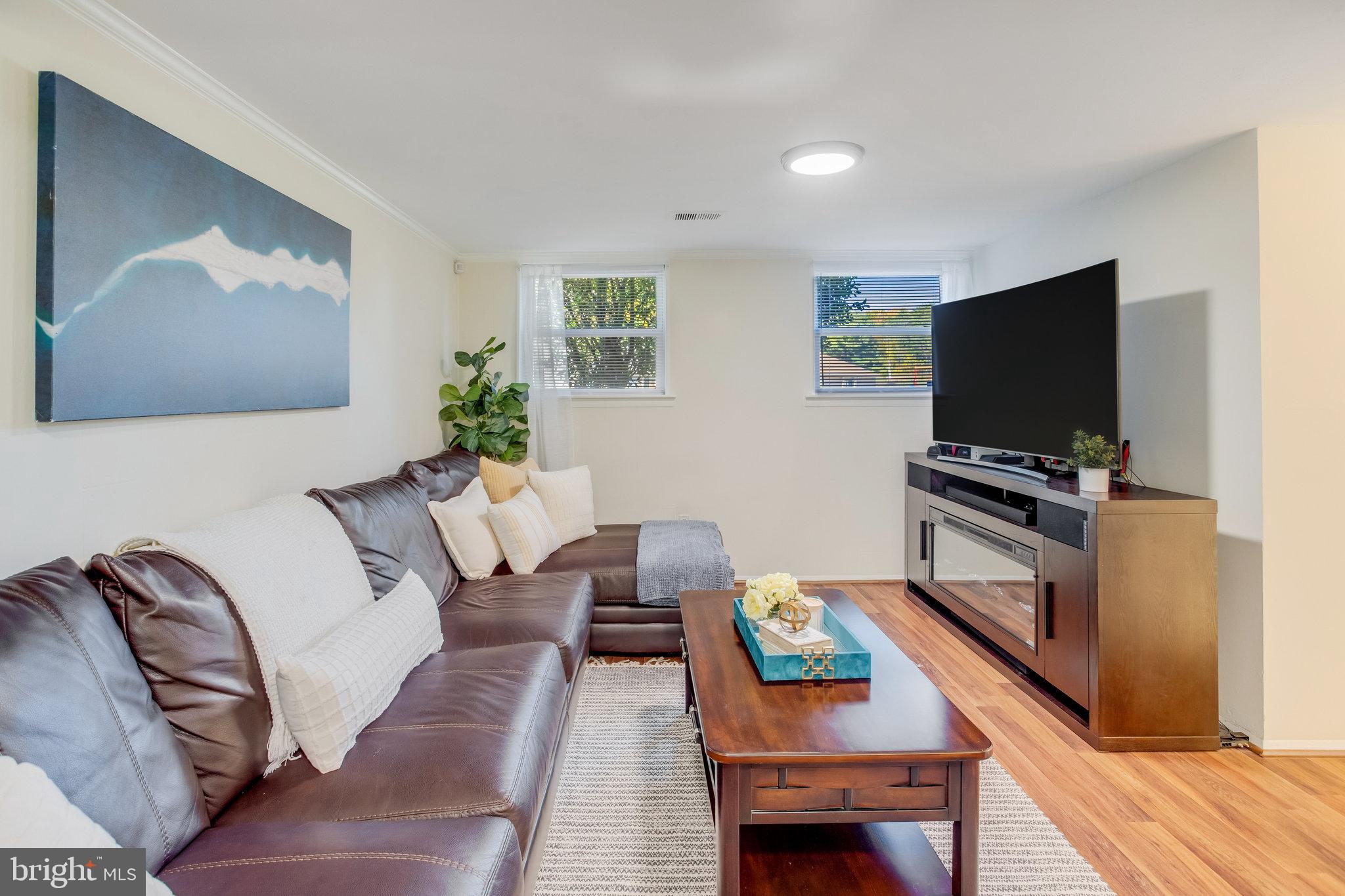 14019 Lindendale ROAD