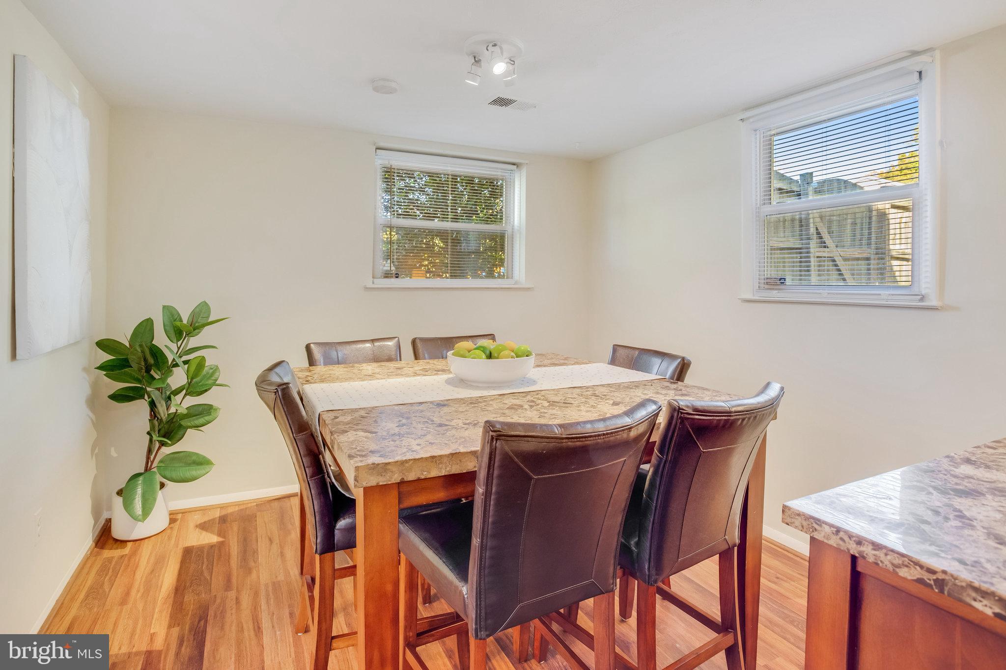 14019 Lindendale ROAD