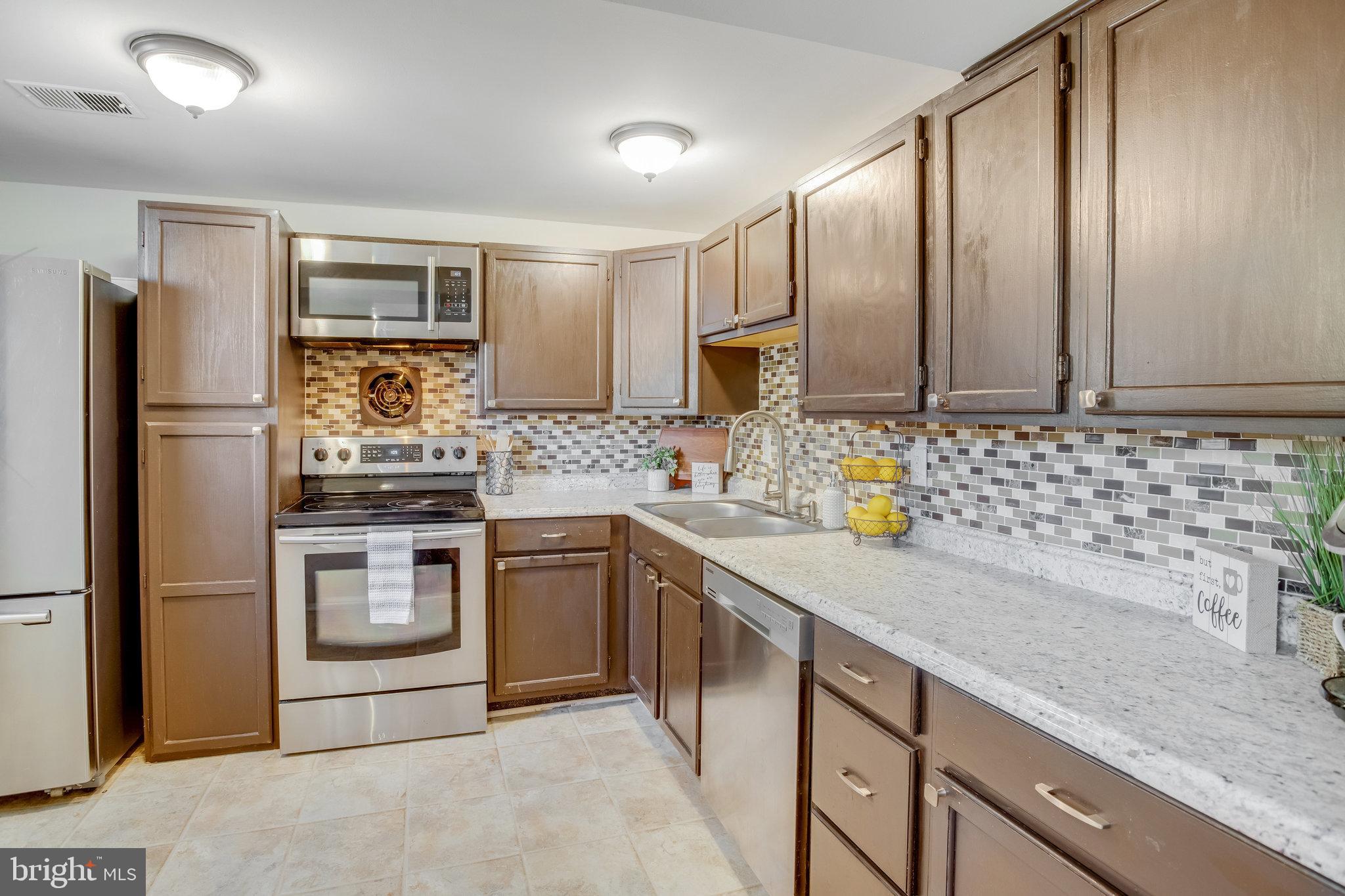 14019 Lindendale ROAD