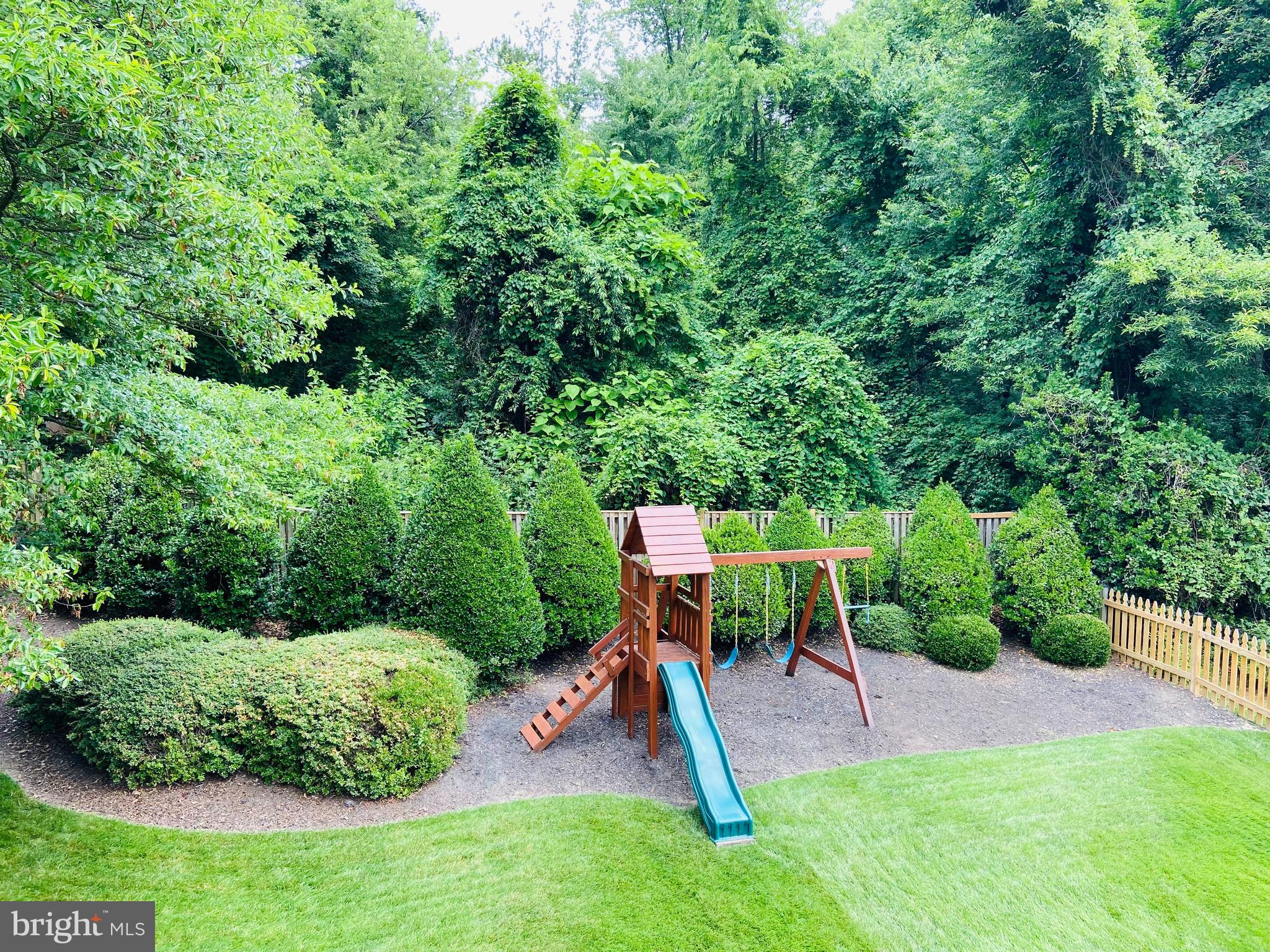 12656 Catawba Dr