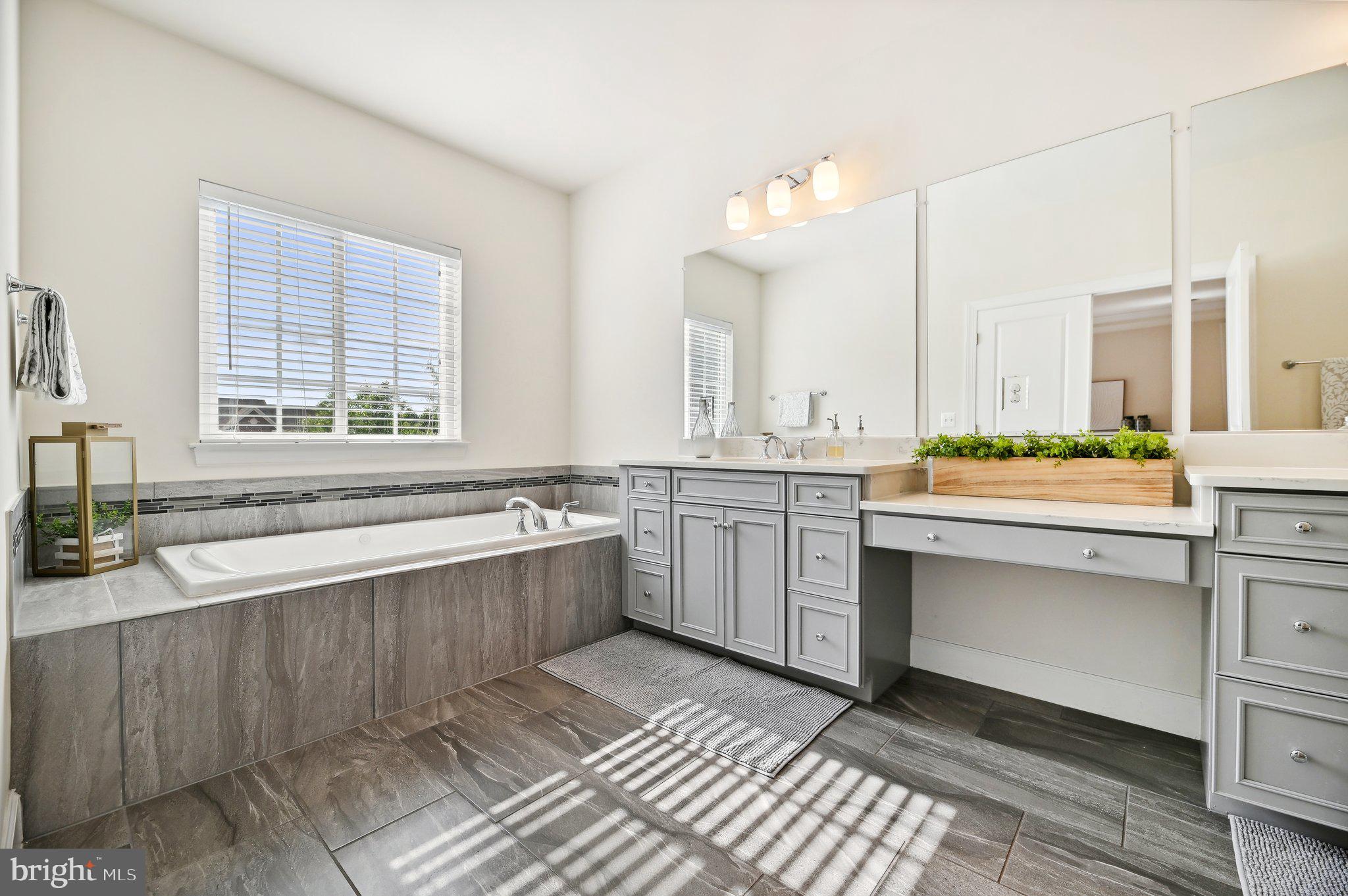 8819 Old Dominion Hunt Cir