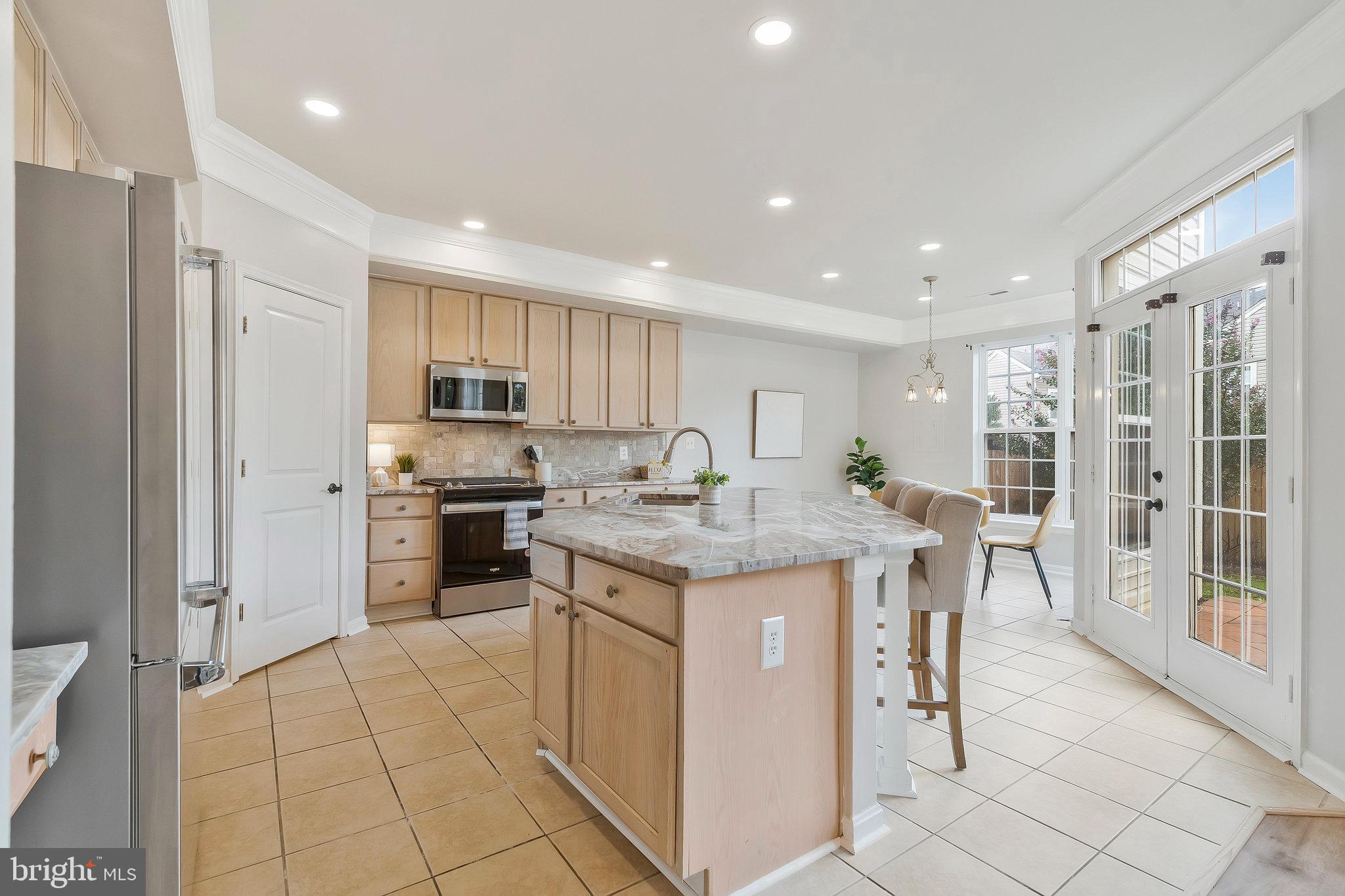 9311 Warren Falls Ln