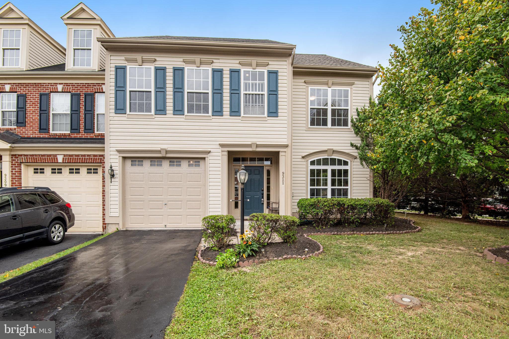 9311 Warren Falls Ln