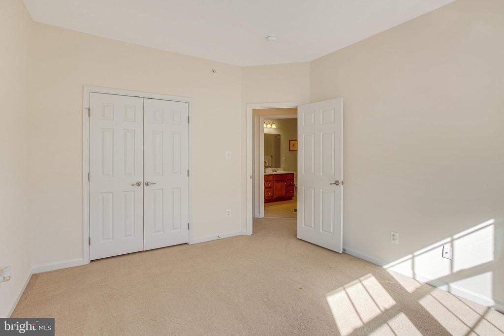 15053 Leicestershire St