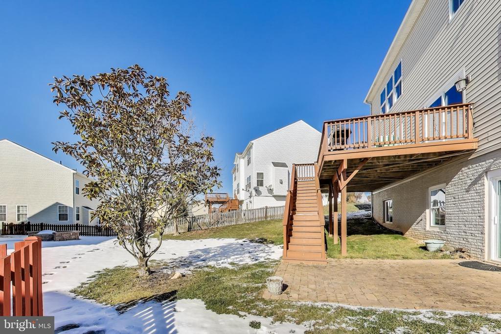 5562 Spriggs Meadow Dr