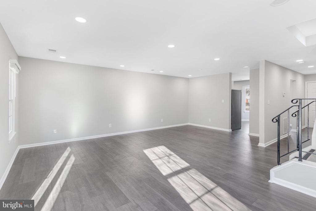 16282 TACONIC CIR