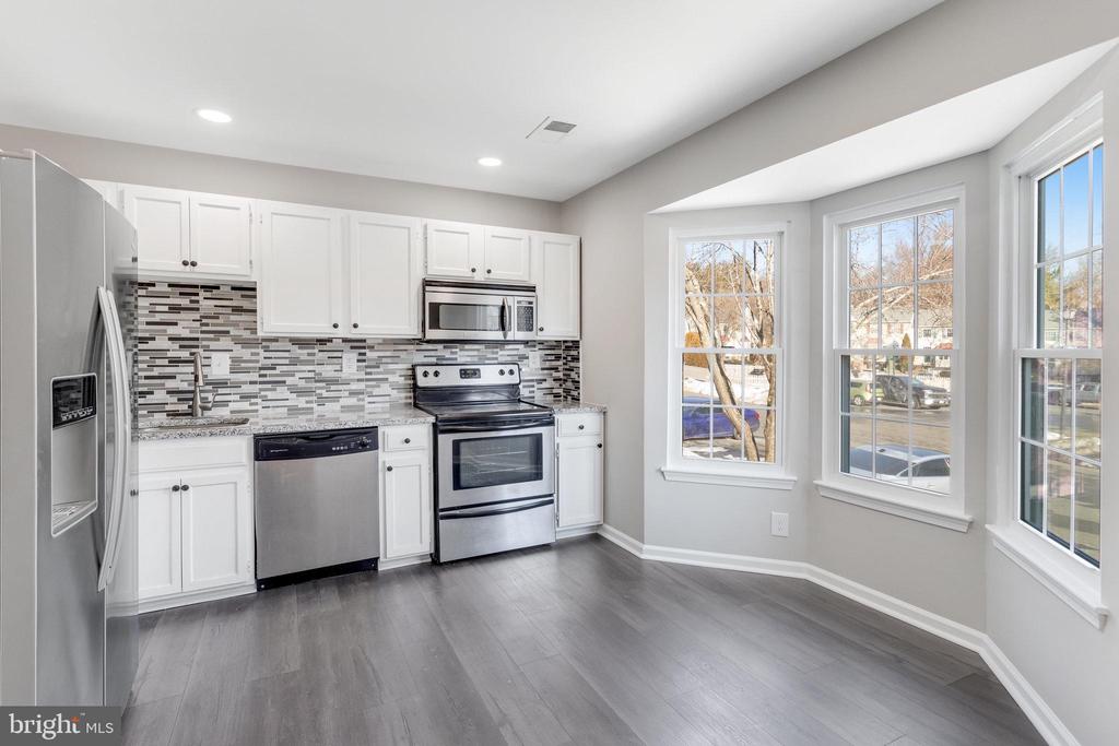 16282 TACONIC CIR