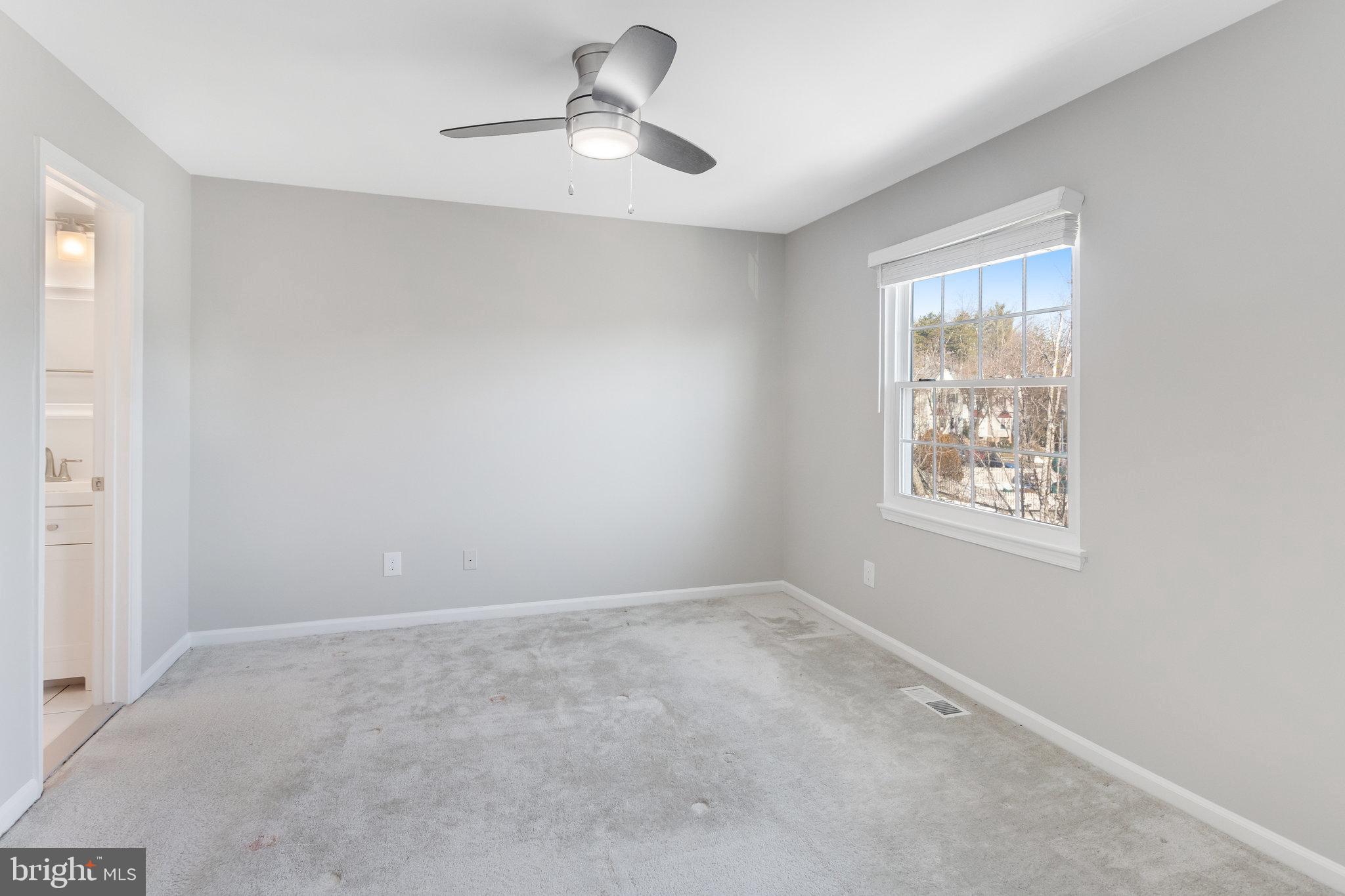 16282 TACONIC CIR