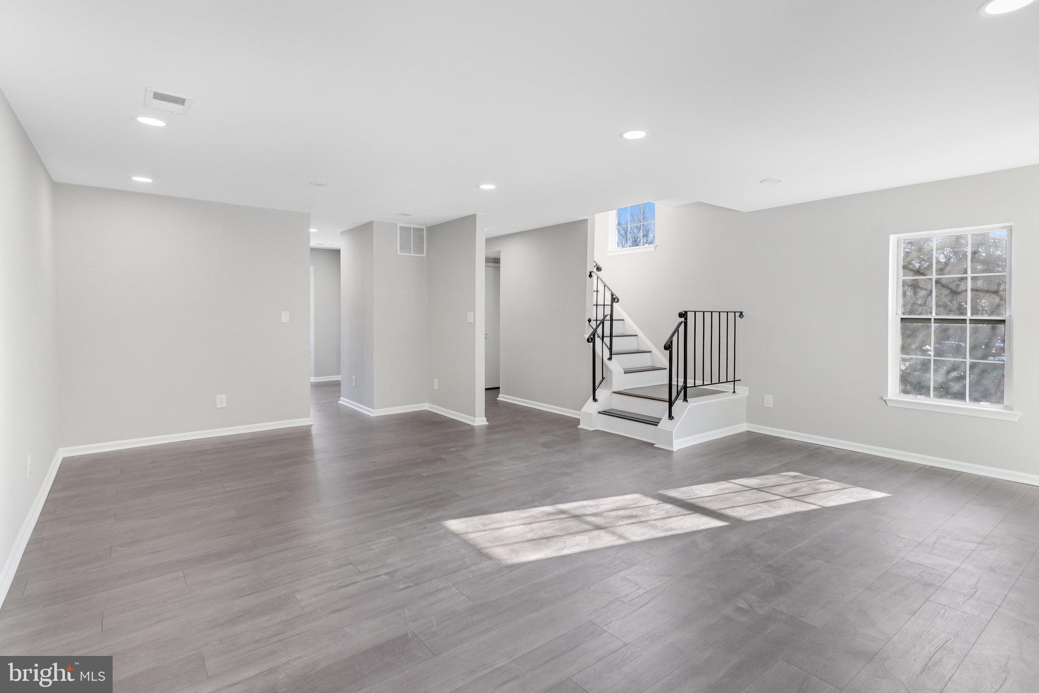 16282 TACONIC CIR