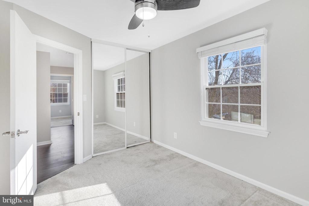 16282 TACONIC CIR