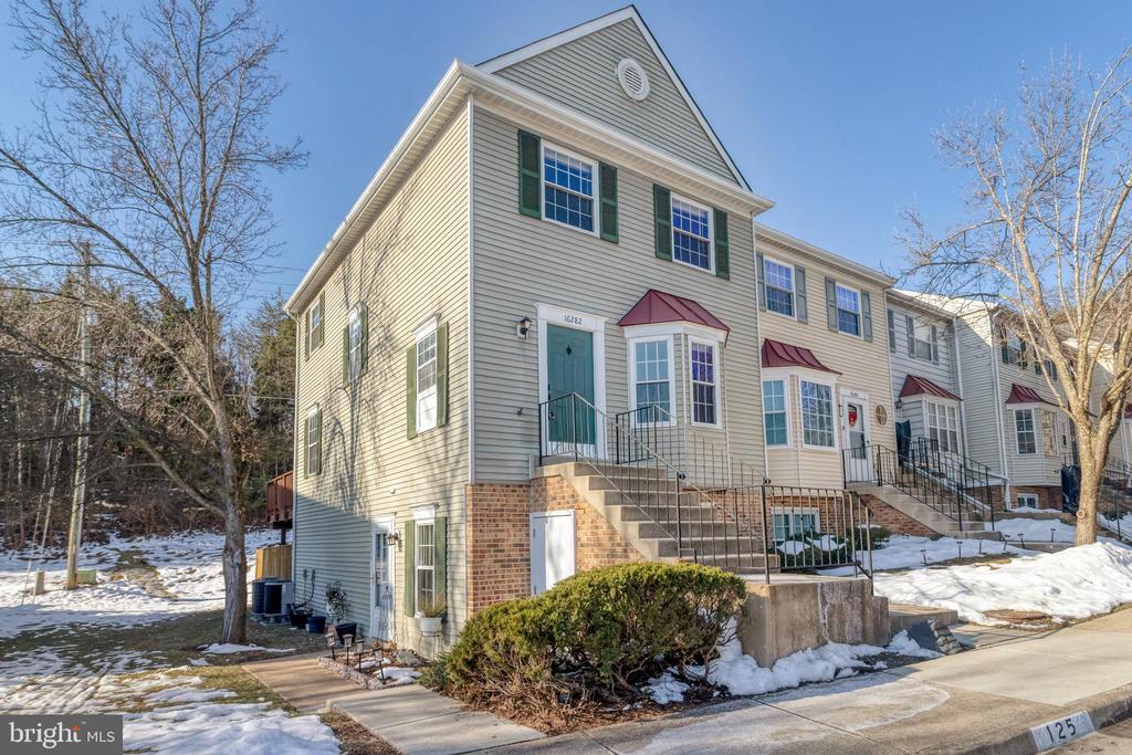 16282 TACONIC CIR