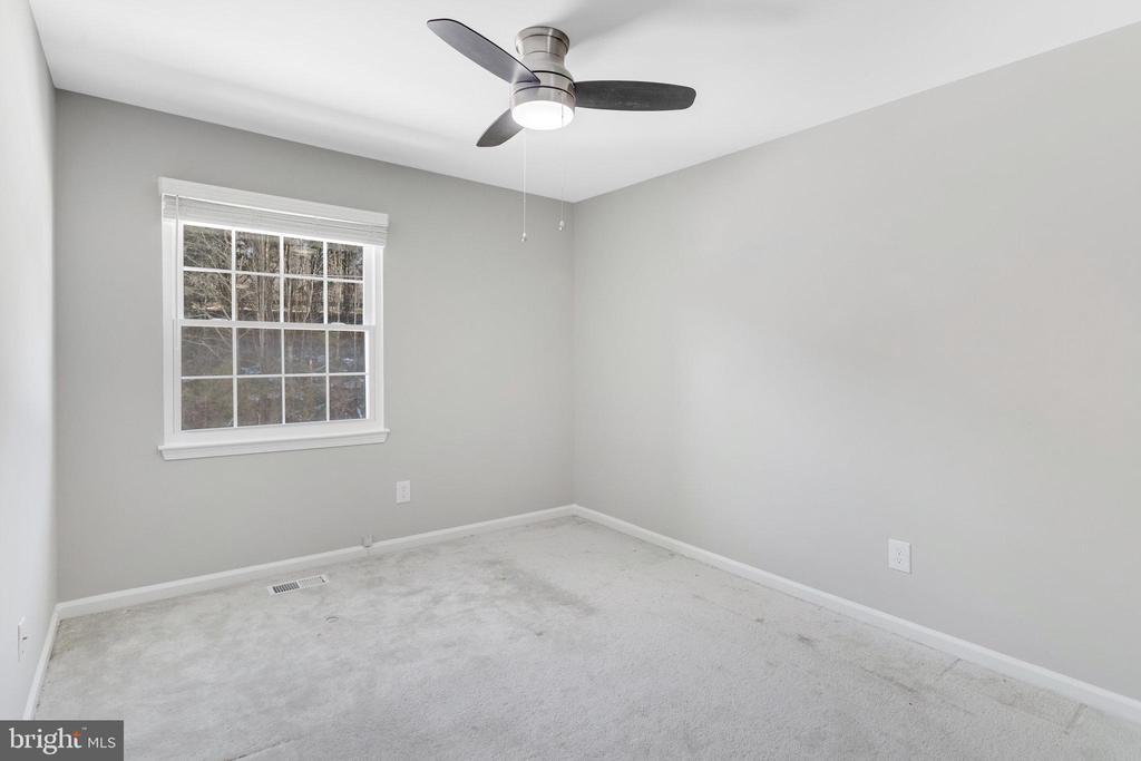16282 TACONIC CIR