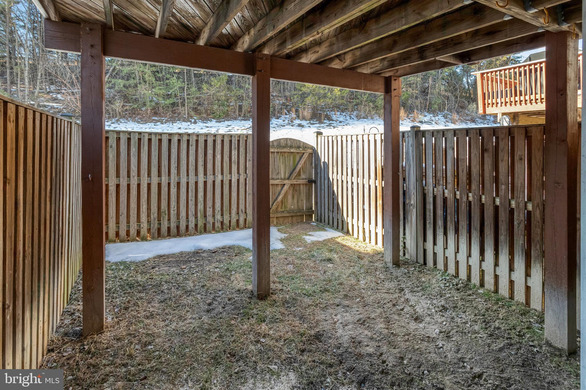 16282 TACONIC CIR