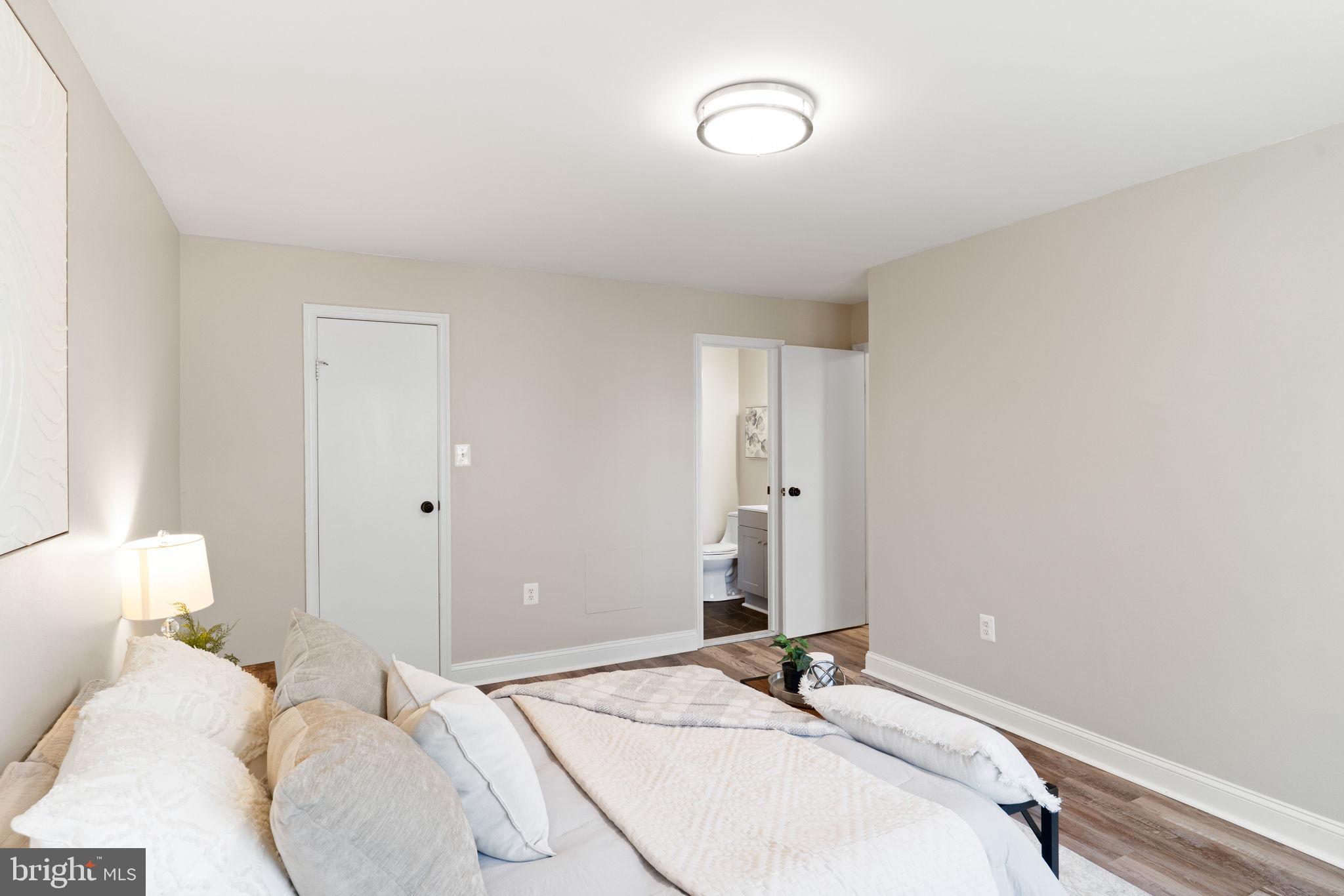 7406 Rokeby Dr