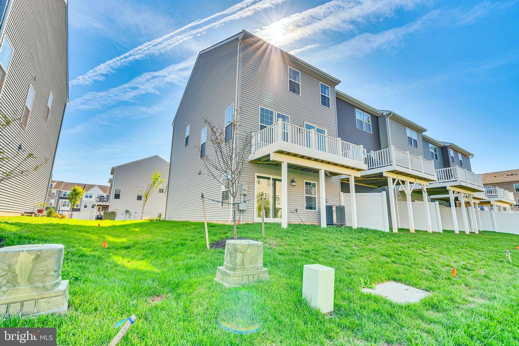 10622 Sheffield Glen Ln