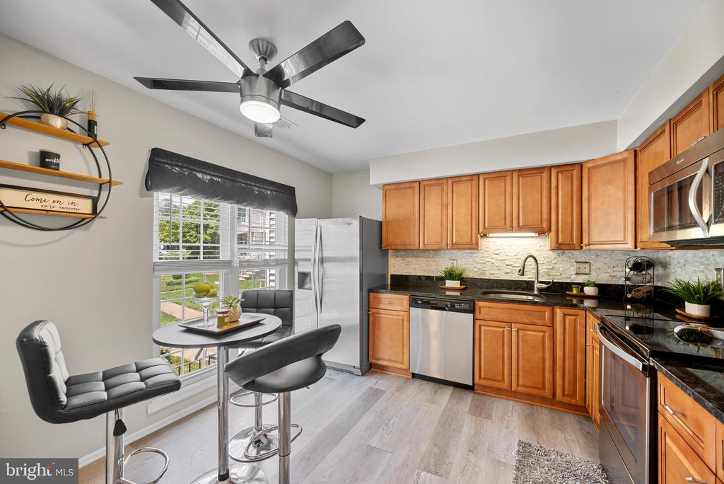 2870 Burgundy Pl