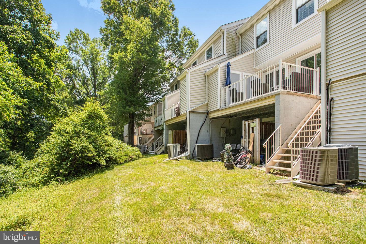 2870 Burgundy Pl