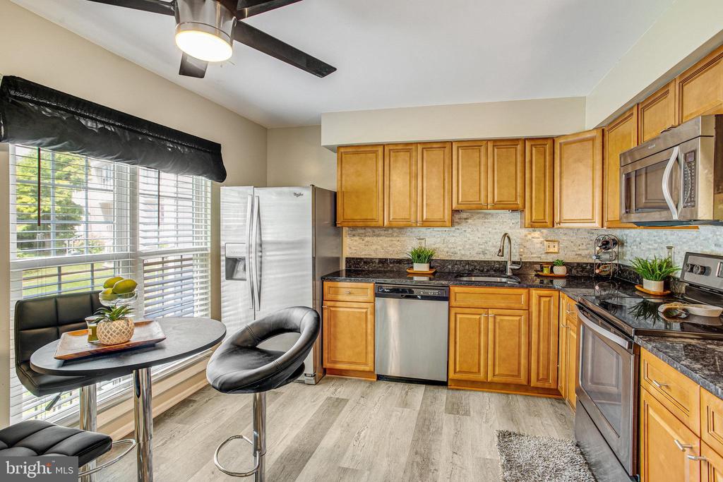 2870 Burgundy Pl