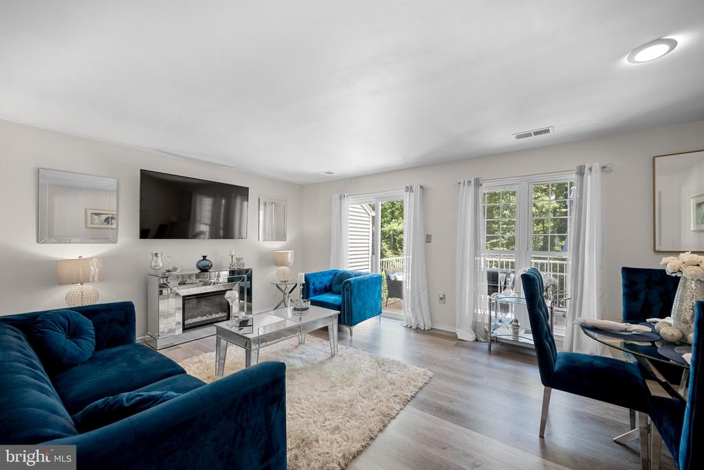 2870 Burgundy Pl