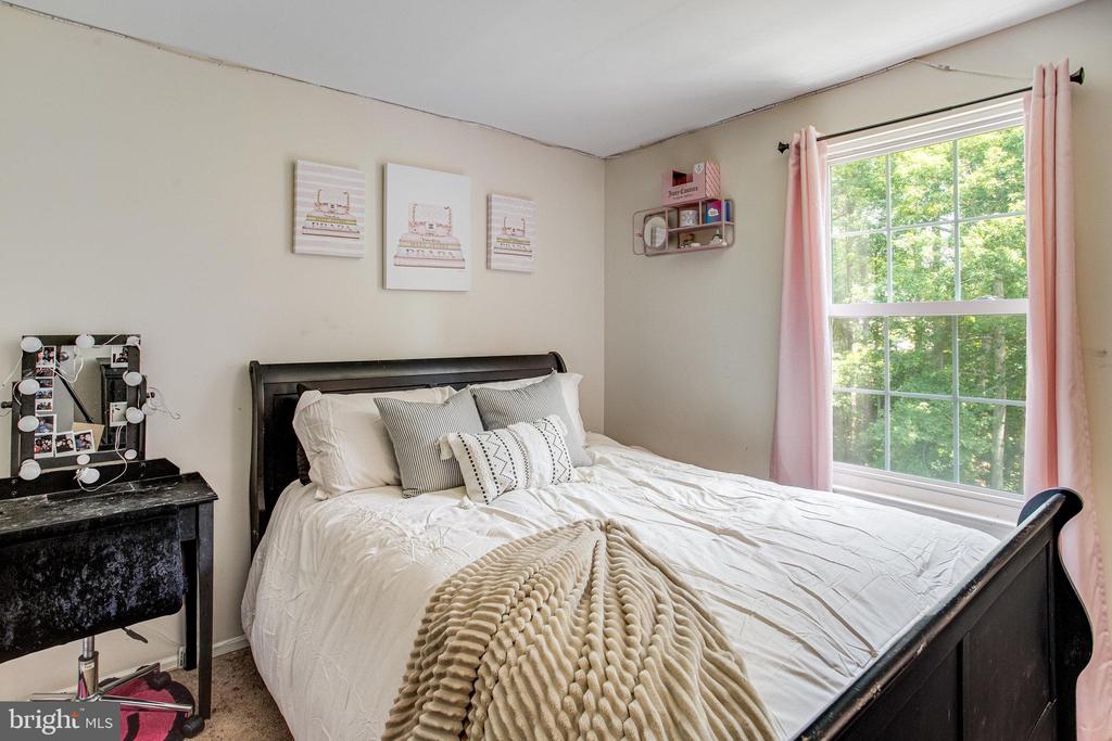 2870 Burgundy Pl