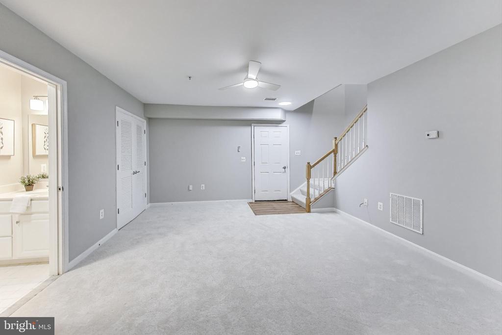 1869 Cedar Cove Way #101
