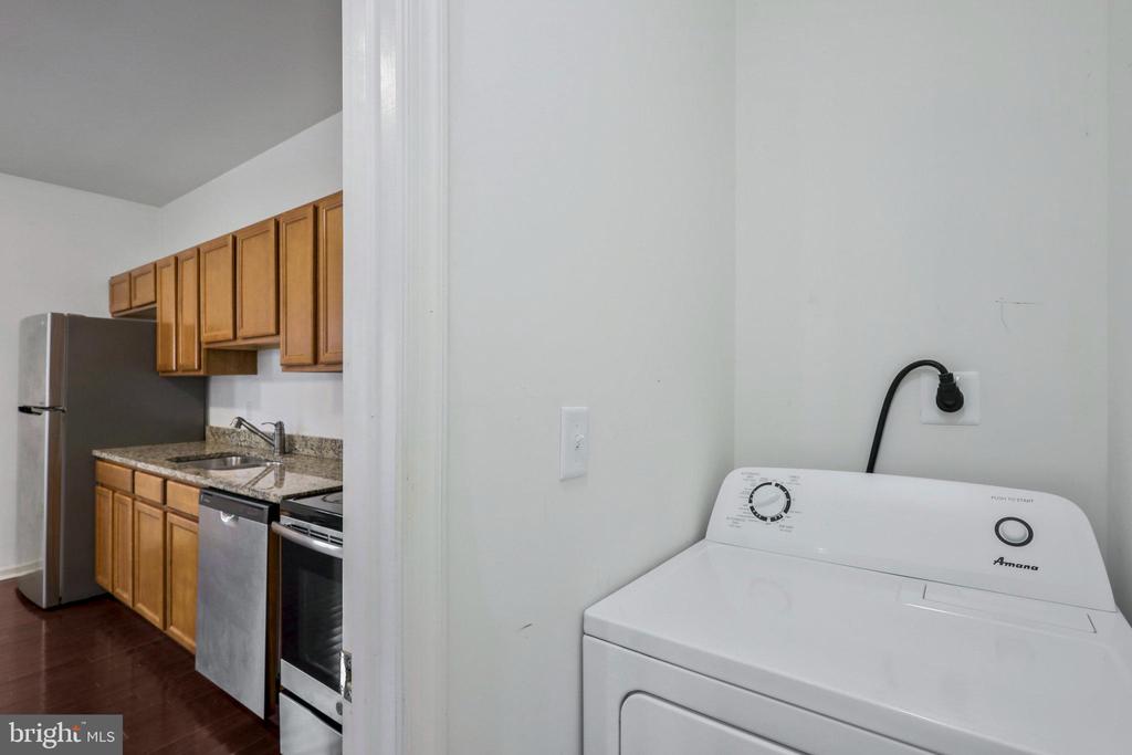 277 4TH AVENUE 102
