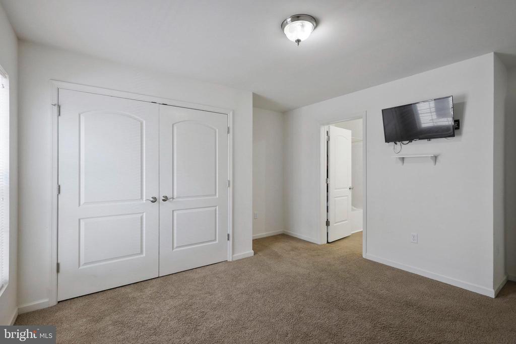 277 4TH AVENUE 102
