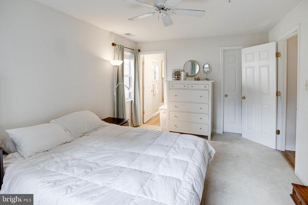 13615 GARFIELD PLACE 203