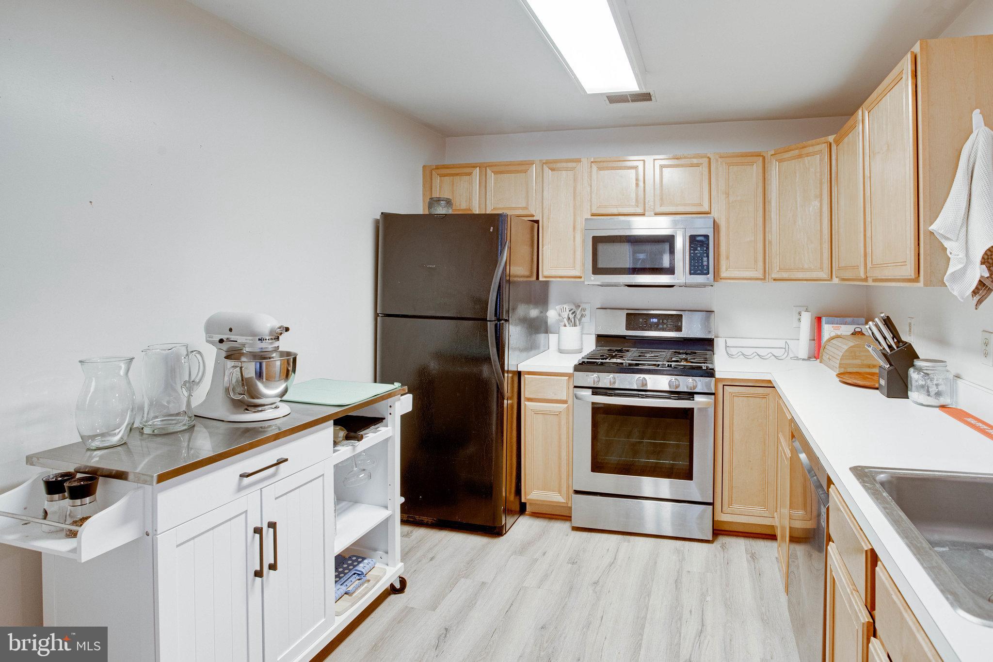 13615 GARFIELD PLACE 203