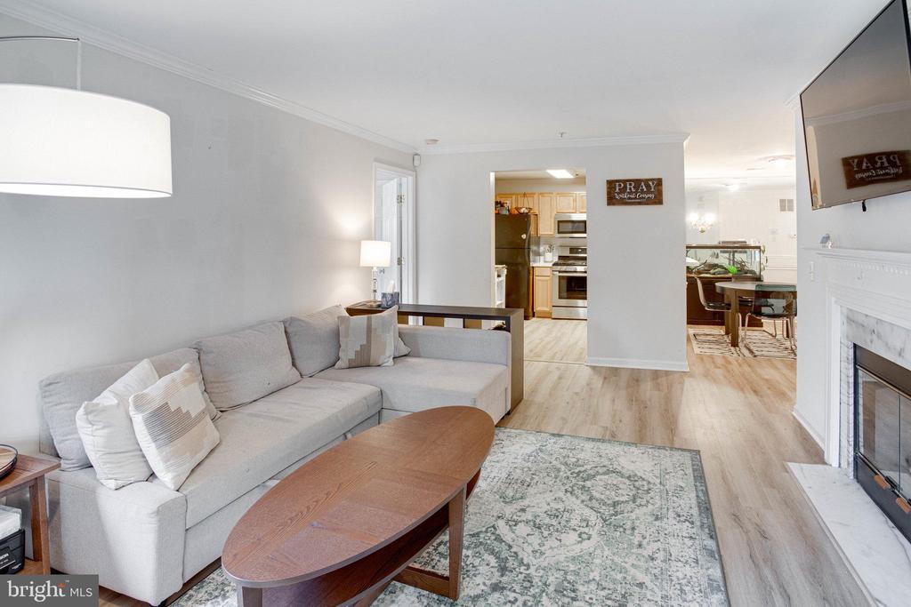 13615 GARFIELD PLACE 203
