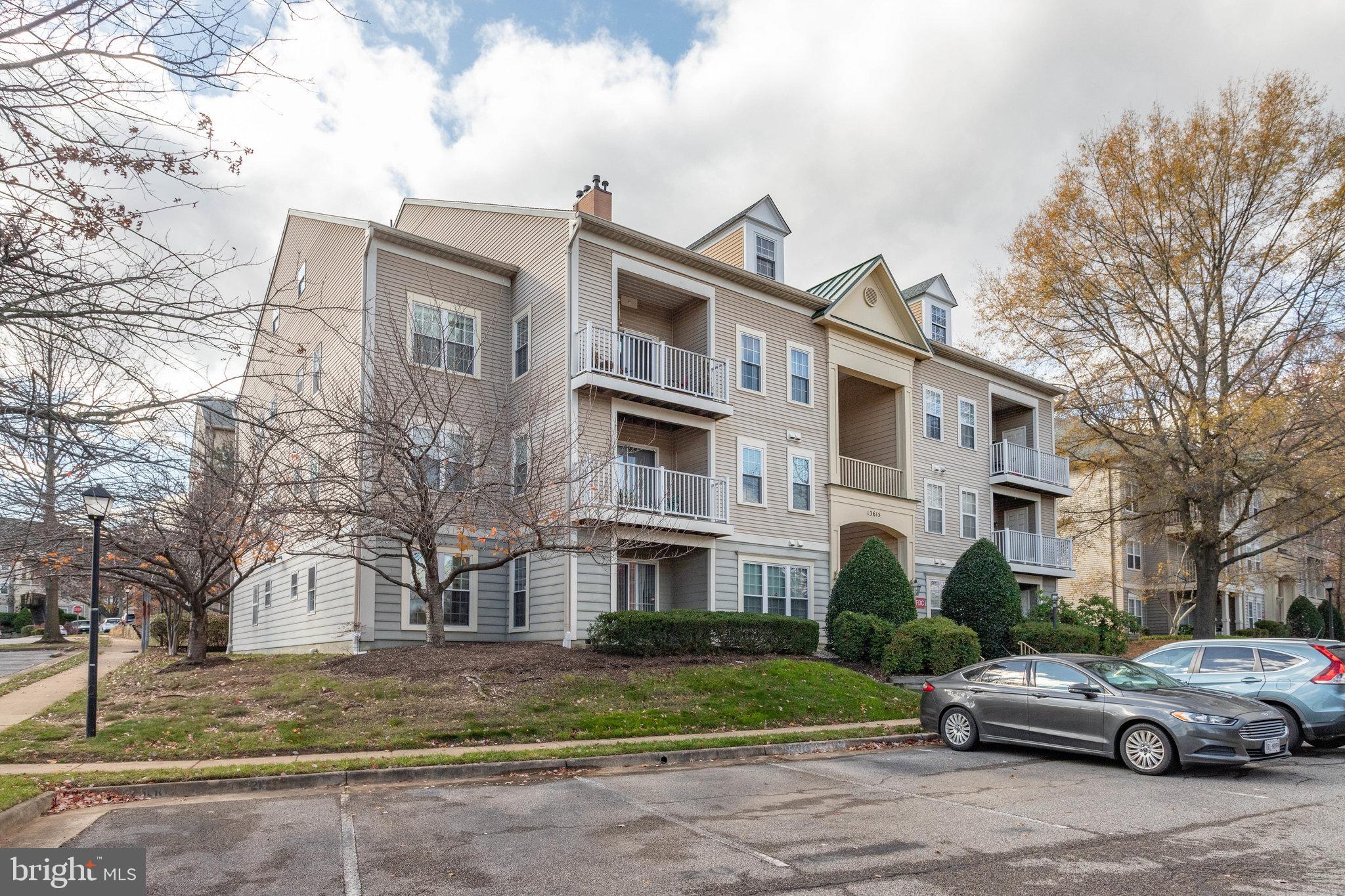 13615 GARFIELD PLACE 203