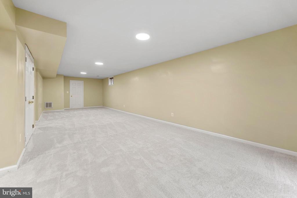13780 HOLLY FOREST DRIVE