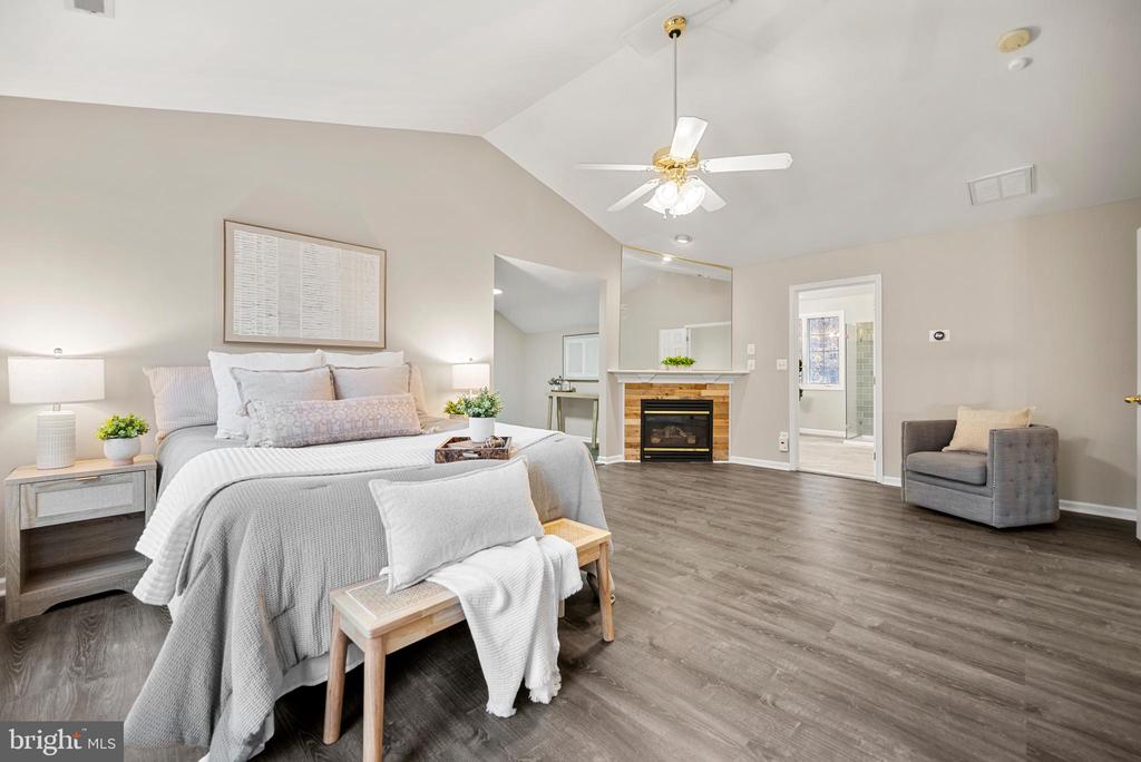 13780 HOLLY FOREST DRIVE