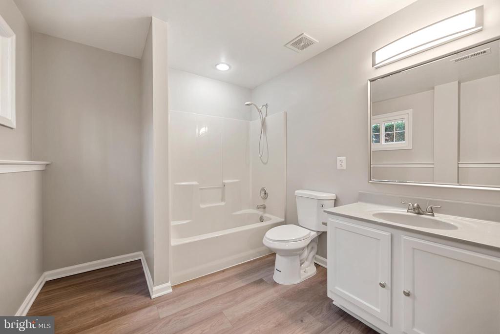 13780 HOLLY FOREST DRIVE