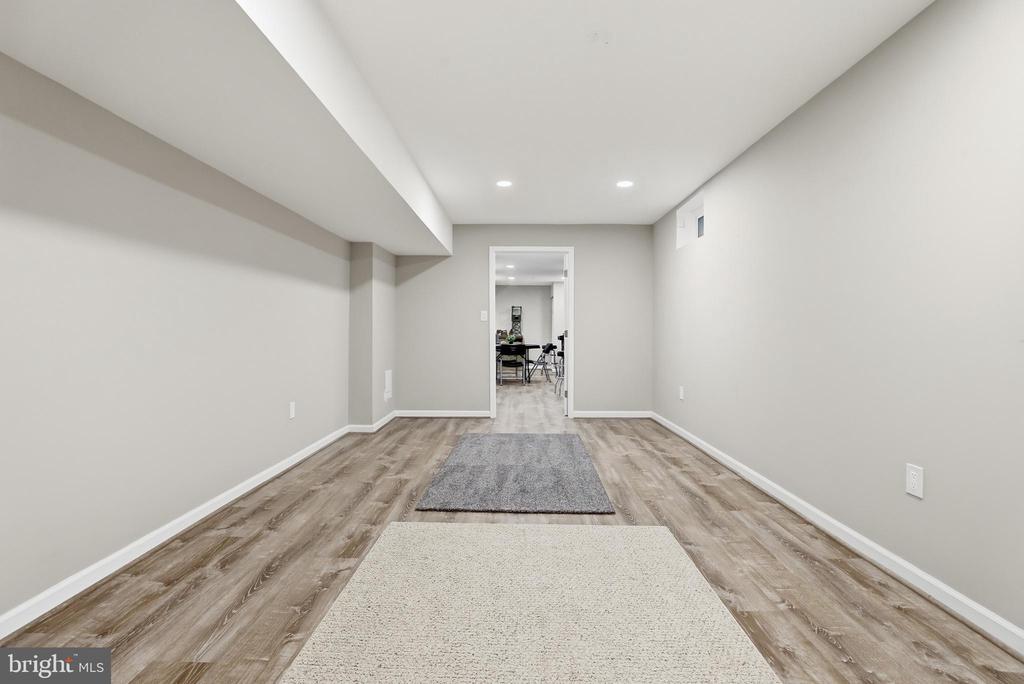 5467 QUAINT DRIVE