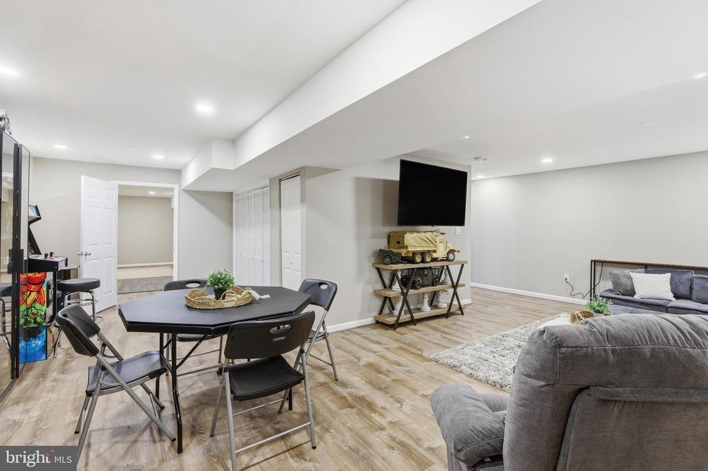 5467 QUAINT DRIVE