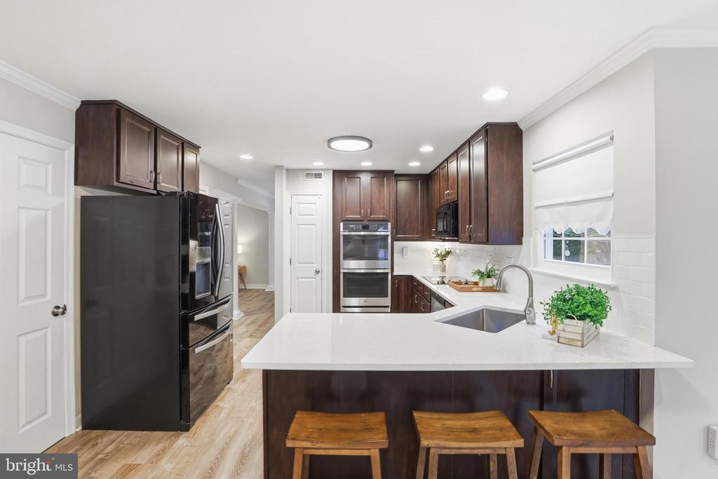 5467 QUAINT DRIVE