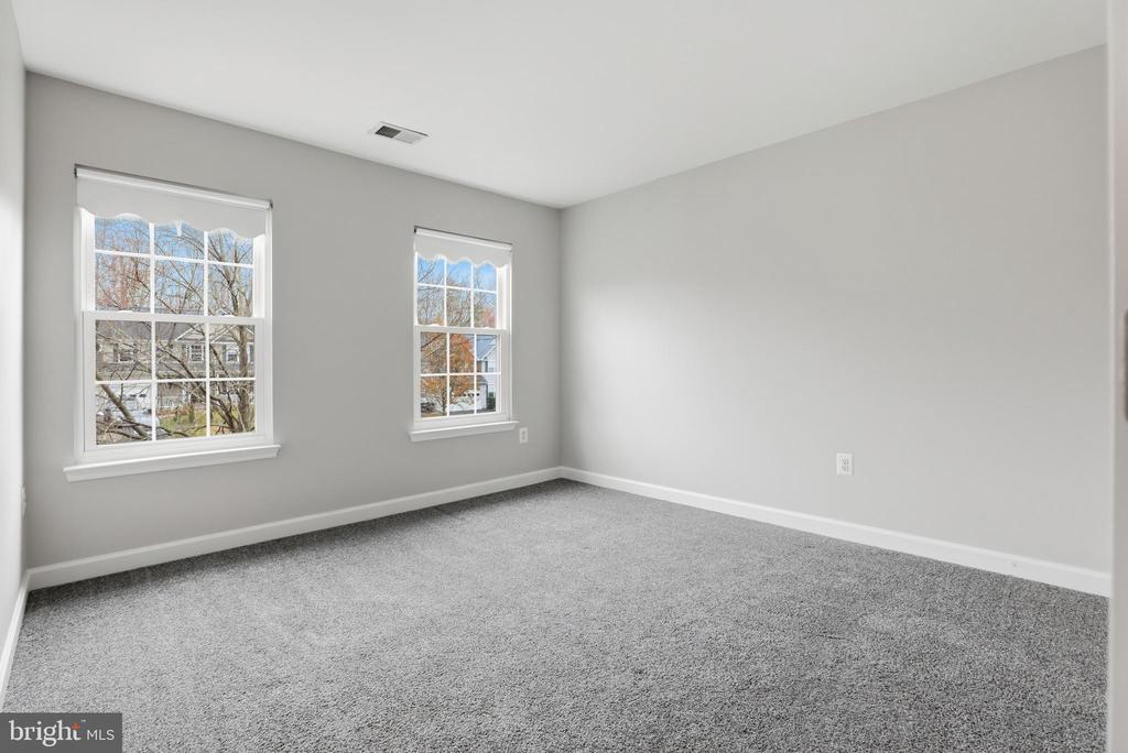 5467 QUAINT DRIVE