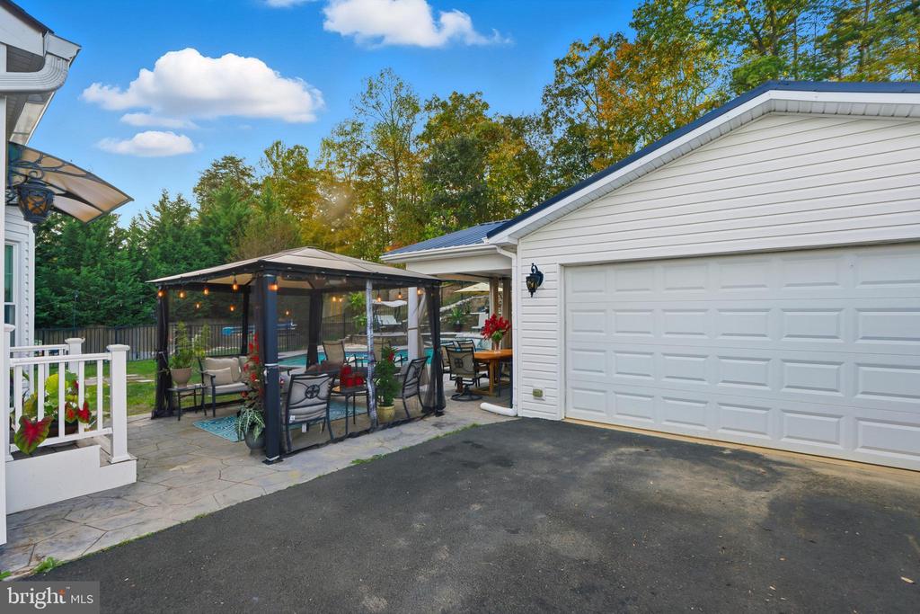 5467 QUAINT DRIVE