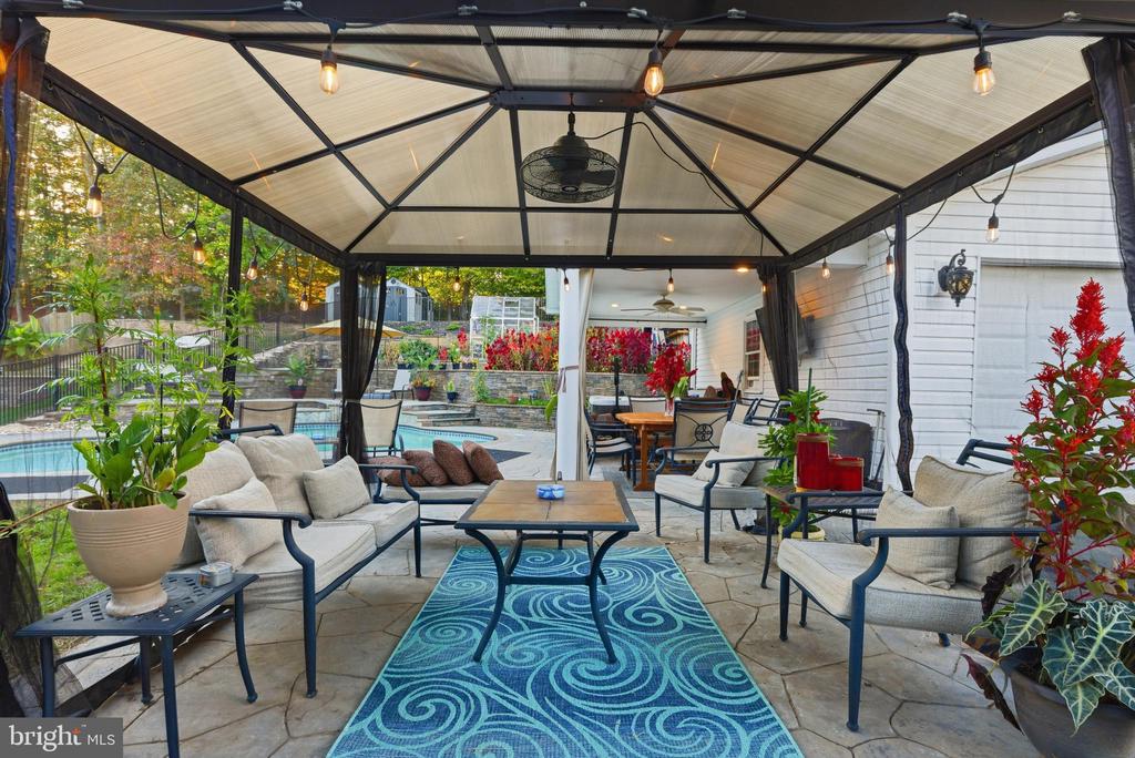 5467 QUAINT DRIVE