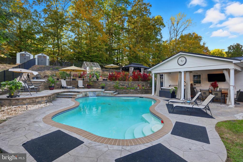 5467 QUAINT DRIVE