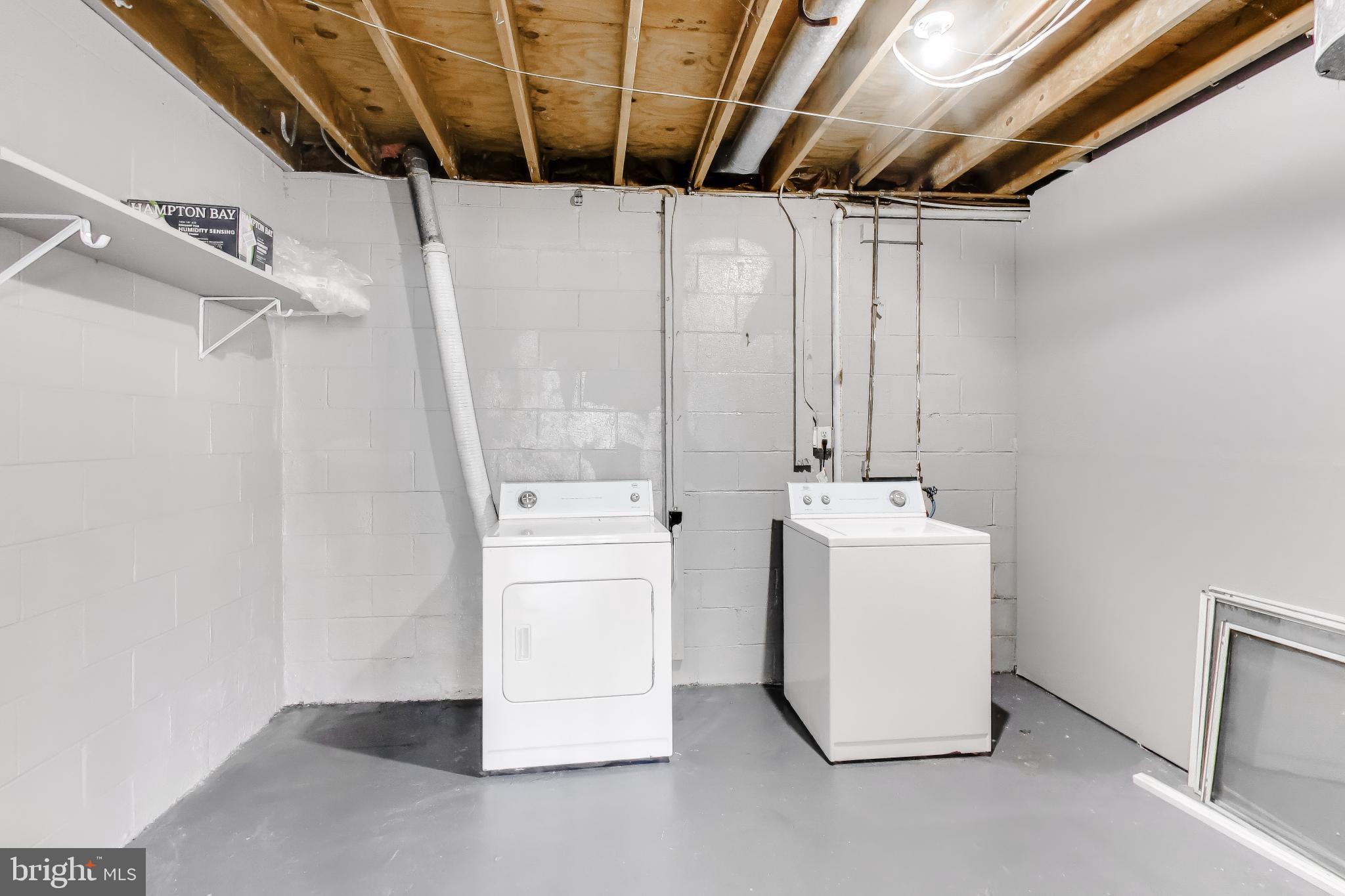 2557 KINGSWOOD COURT